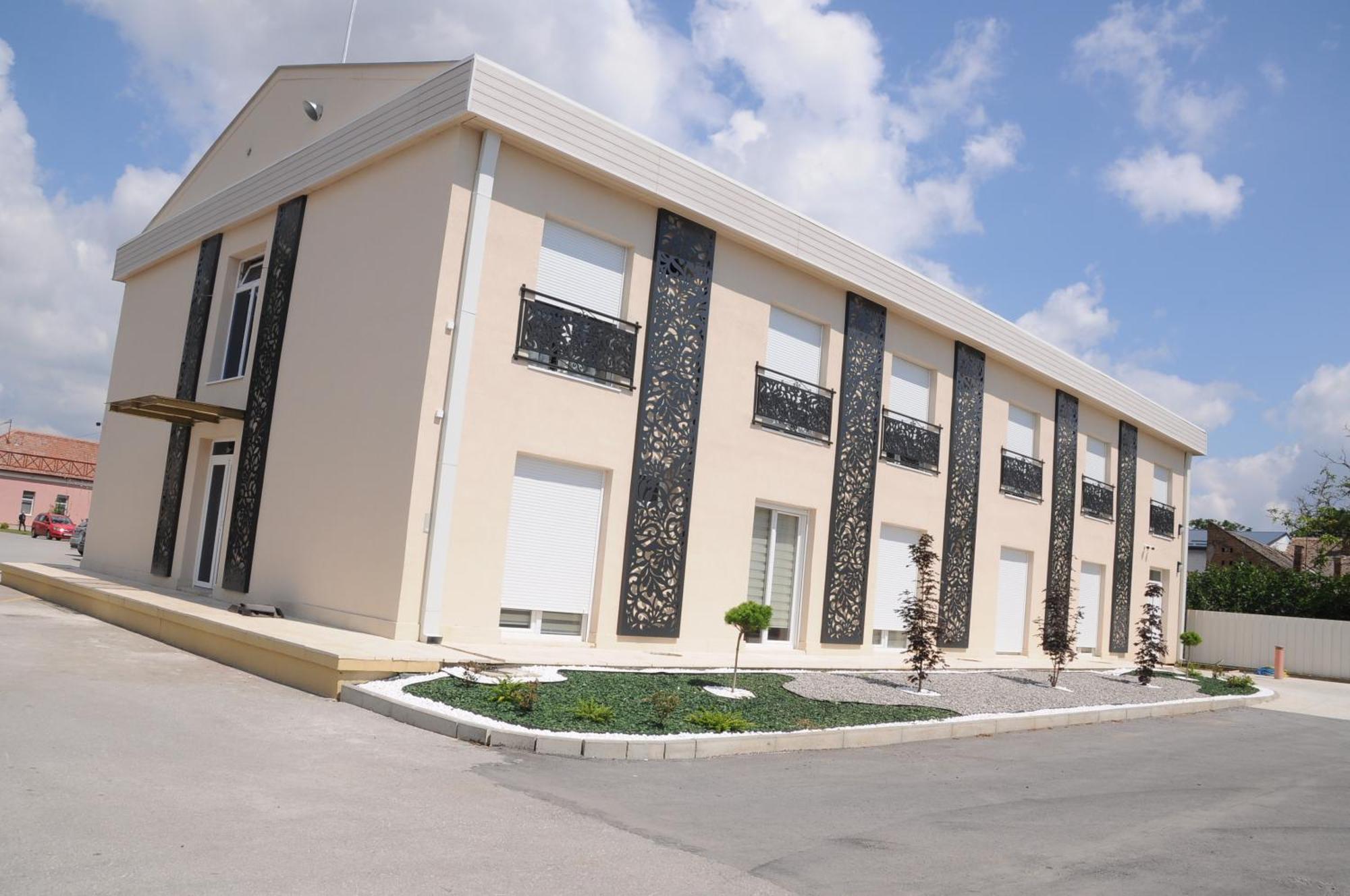 Hotel Sobe Sova Kikinda Exterior foto